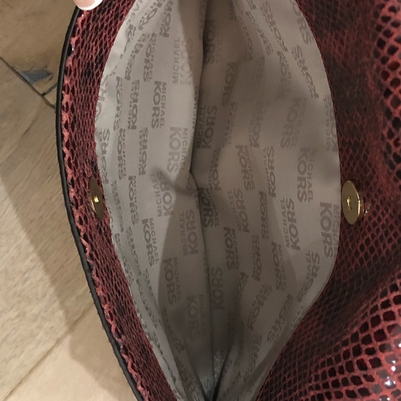 Michael Kors snake skin handbag - Picture 6 of 7